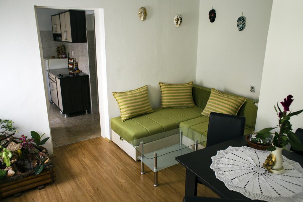 Green Apartment Нови-Сад Экстерьер фото